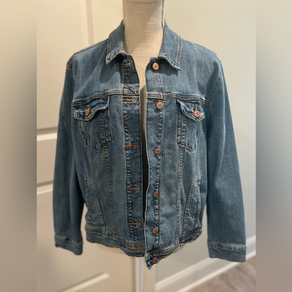 Old navy LN Distressed Denim JEAN Jacket women size XL